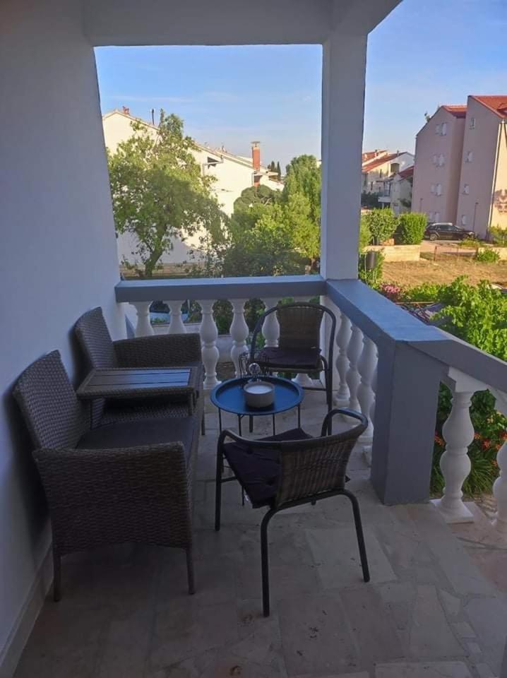 Apartments By The Sea Turanj, Biograd - 364 외부 사진