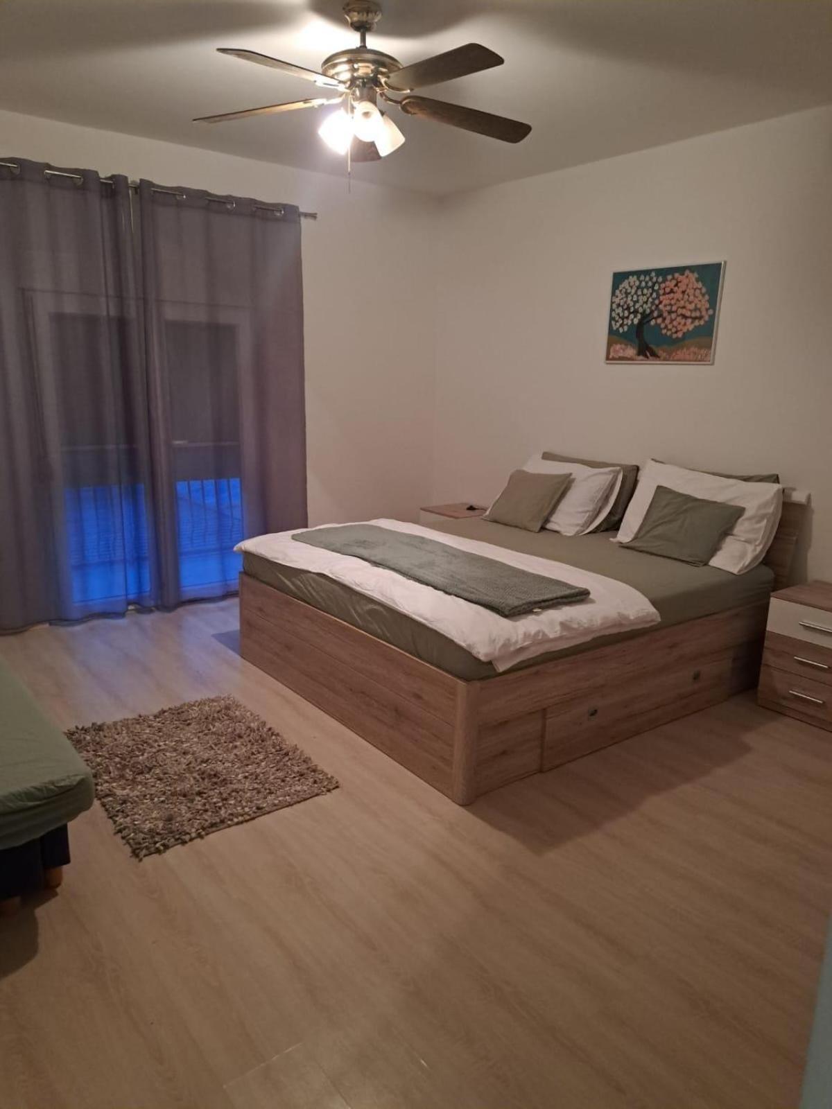 Apartments By The Sea Turanj, Biograd - 364 외부 사진